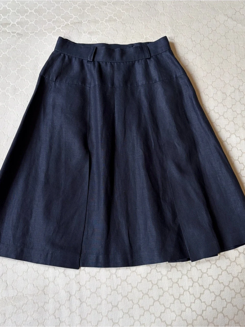 Chanel 1980s Vintage 100% Linen Pleated Midi Skirt 25” XS